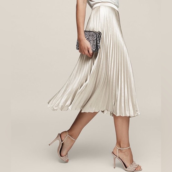 Reiss Alisa Champagne Silver Knife Pleated Metallic Midi Skirt 8 - Picture 3 of 10